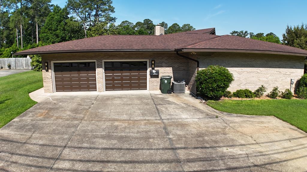 3001 Foxridge, Dothan, Alabama, 36303, United States, 3 Bedrooms Bedrooms, ,4 BathroomsBathrooms,Residential,For Sale,3001 Foxridge,1473328