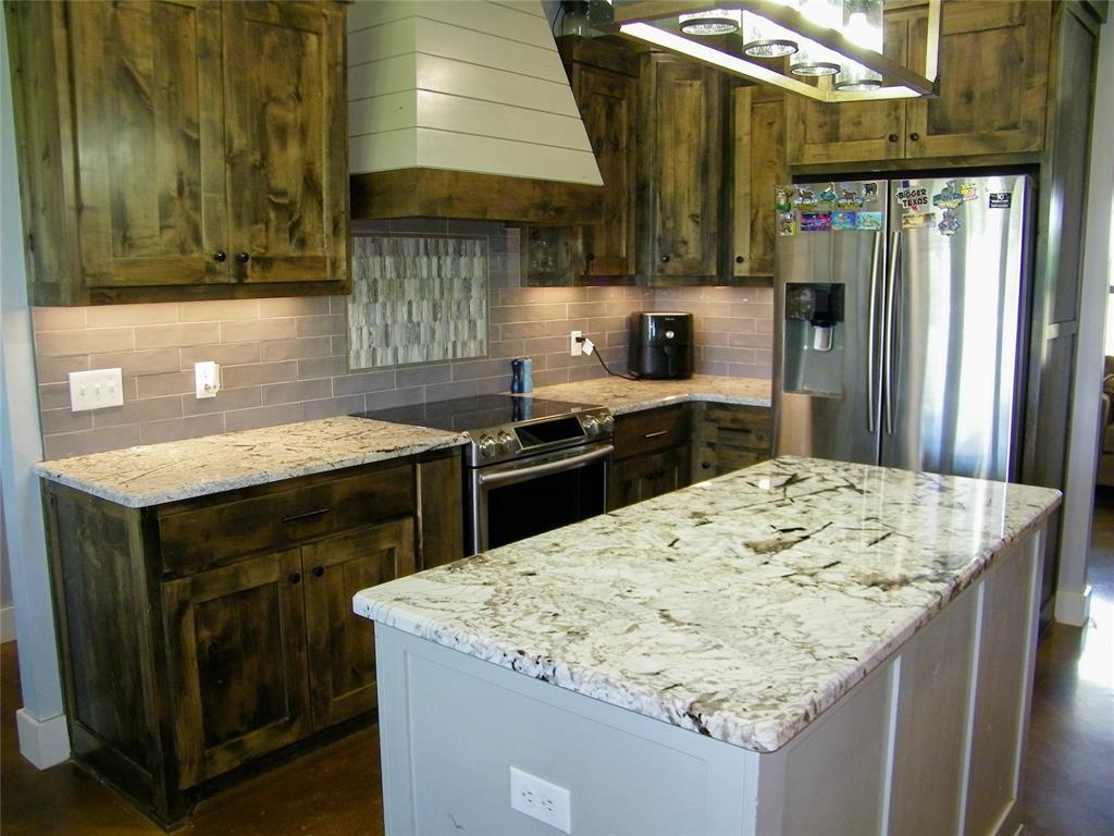 Kingfisher, Oklahoma, 73750, United States, 4 Bedrooms Bedrooms, ,3 BathroomsBathrooms,Residential,For Sale,2005459