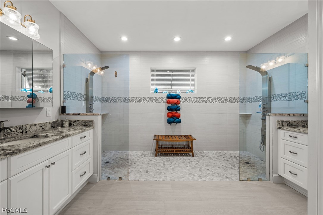 St James City, Florida, 33956, United States, 4 Bedrooms Bedrooms, ,4 BathroomsBathrooms,Residential,For Sale,2018971