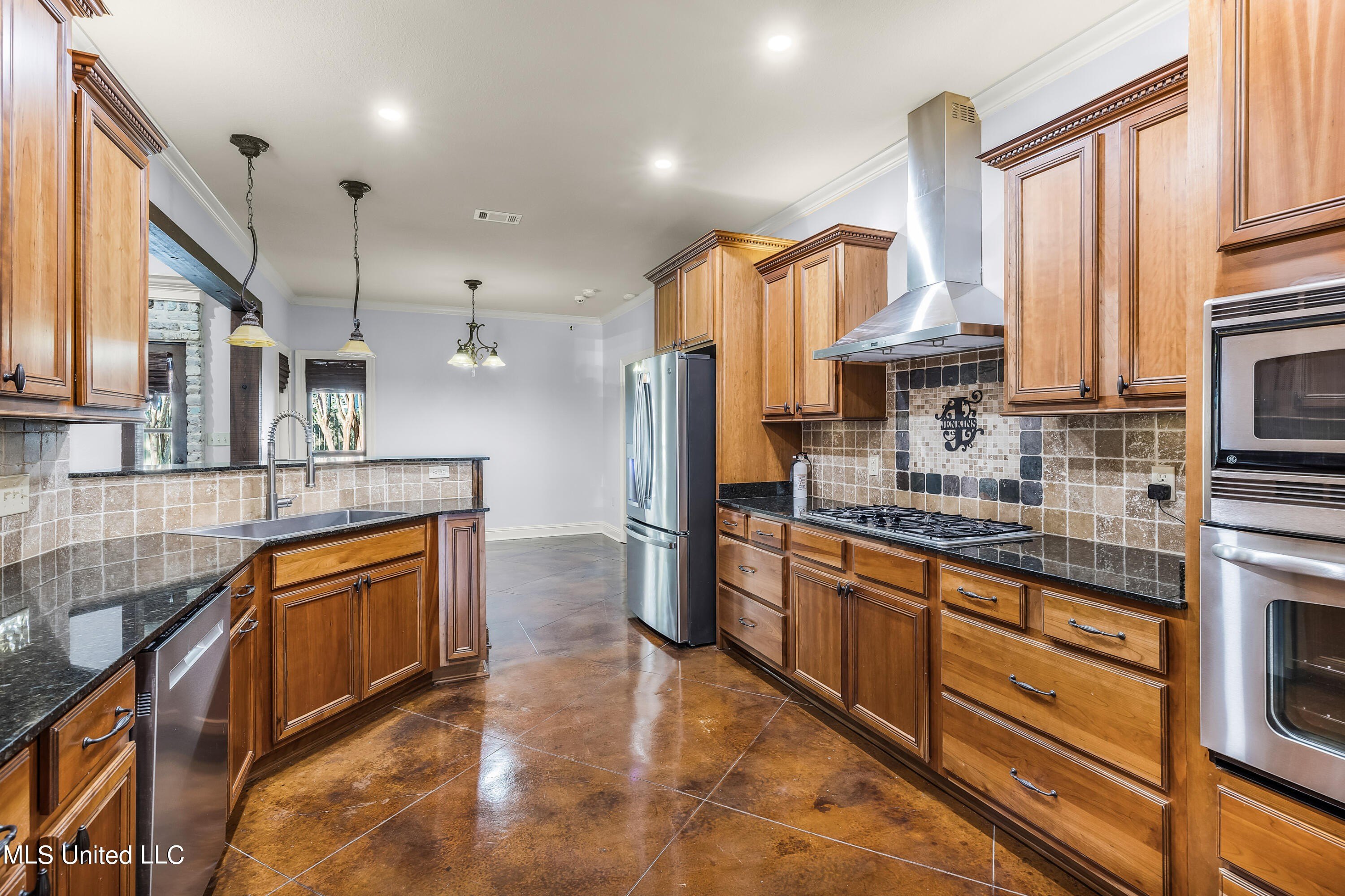 Ocean Springs, Mississippi, 39564, United States, 4 Bedrooms Bedrooms, ,3 BathroomsBathrooms,Residential,For Sale,1978241