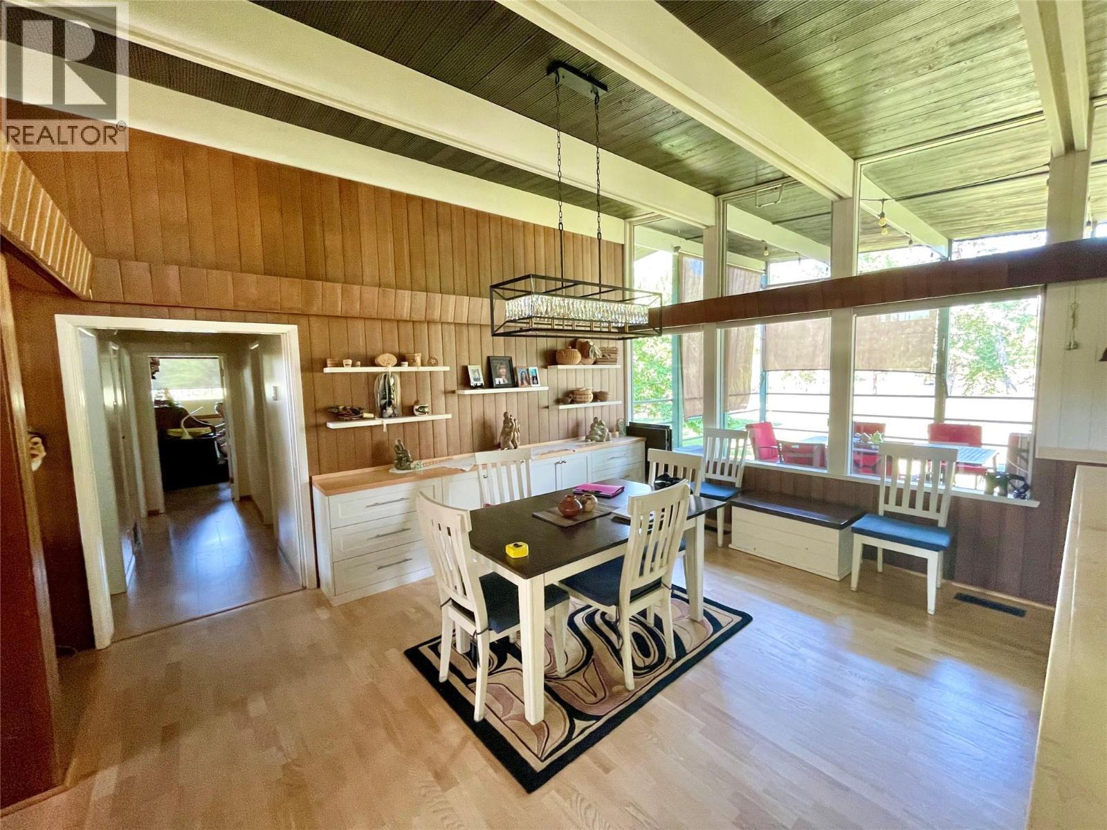 KAMLOOPS, British Columbia, V2H 1M4, CA, 5 Bedrooms Bedrooms, ,2 BathroomsBathrooms,Residential,For Sale,1912088