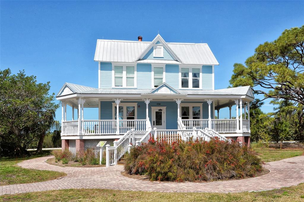 Bradenton, Florida, 34209, United States, 4 Bedrooms Bedrooms, ,2 BathroomsBathrooms,Residential,For Sale,1917676