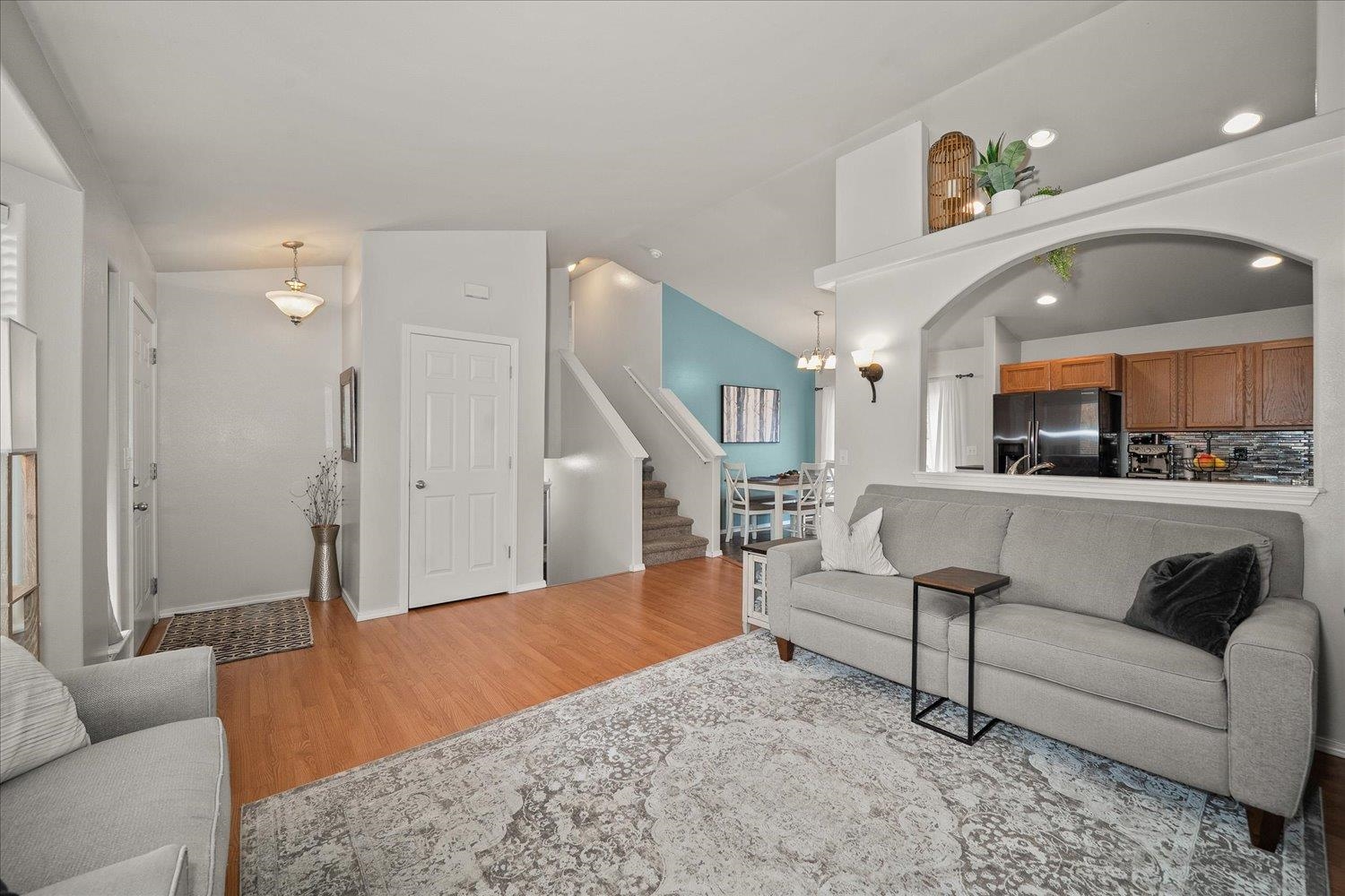 Spokane Valley, Washington, 99016, United States, 5 Bedrooms Bedrooms, ,3 BathroomsBathrooms,Residential,For Sale,1990389