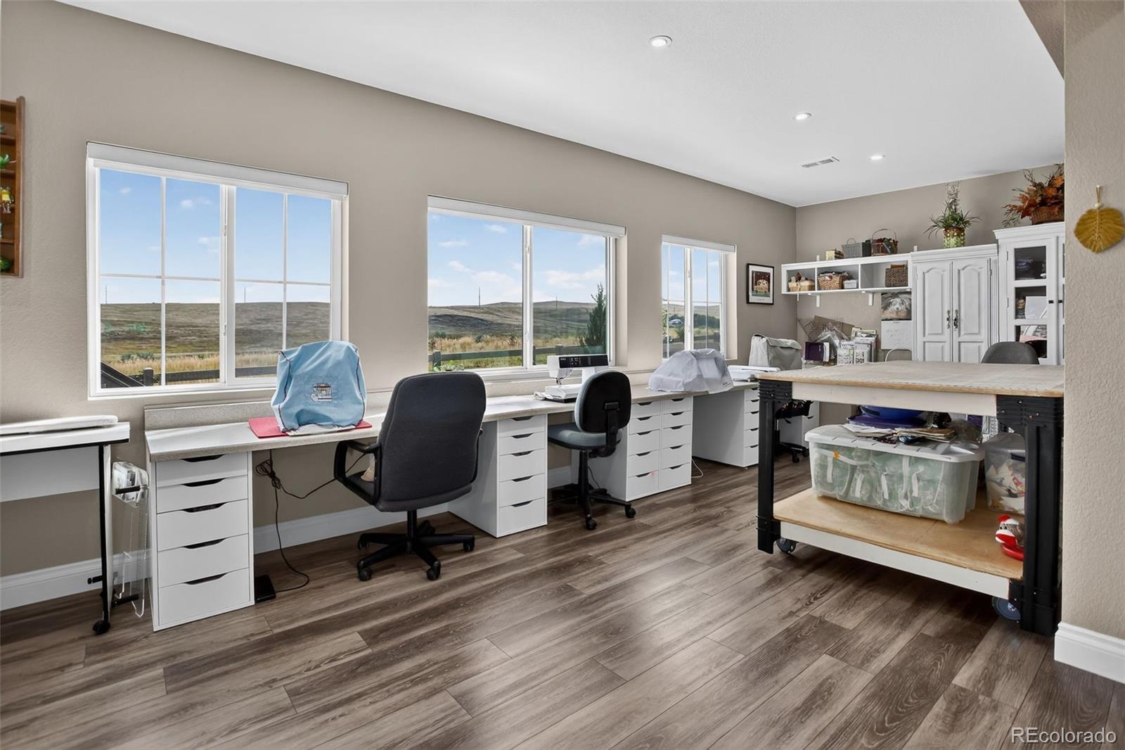 Littleton, Colorado, 80125, United States, 4 Bedrooms Bedrooms, ,3 BathroomsBathrooms,Residential,For Sale,1940940