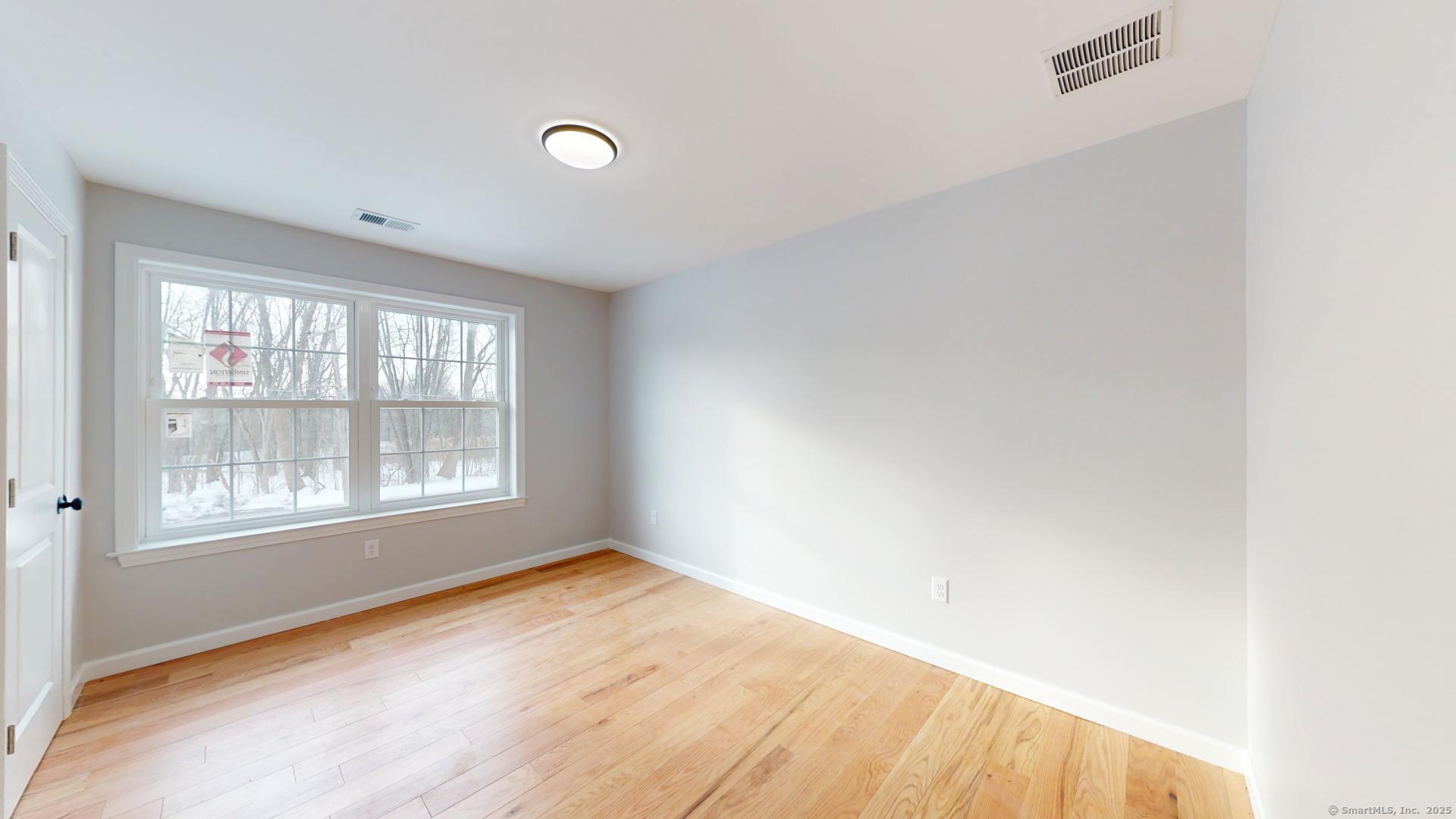 Enfield, Connecticut, 06082, United States, 3 Bedrooms Bedrooms, ,3 BathroomsBathrooms,Residential,For Sale,1919509