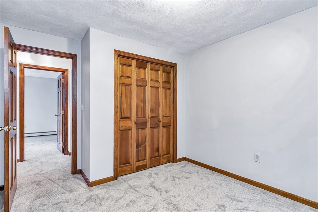 Dracut, Massachusetts, 01826, United States, 3 Bedrooms Bedrooms, ,2 BathroomsBathrooms,Residential,For Sale,1982385