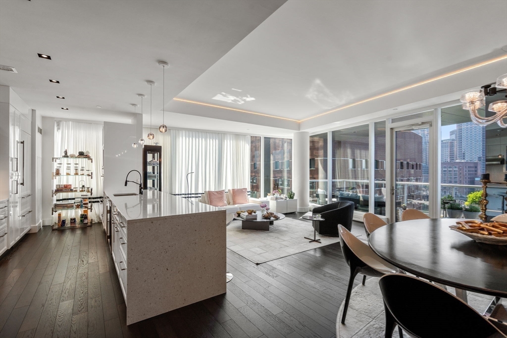 Boston, Massachusetts, 02210, United States, 3 Bedrooms Bedrooms, ,4 BathroomsBathrooms,Residential,For Sale,1885847