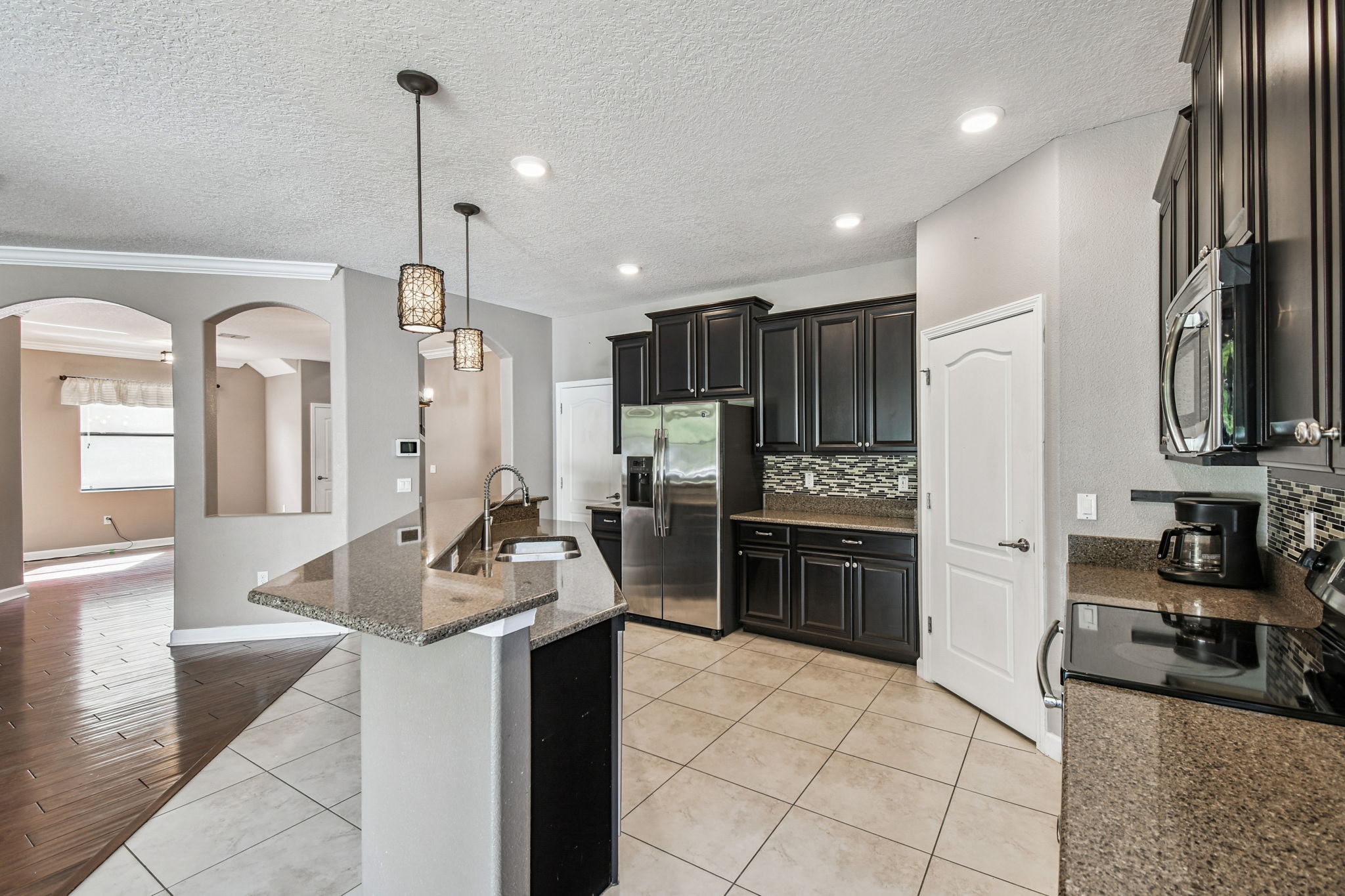 New Port Richey, Florida, 34655, United States, 6 Bedrooms Bedrooms, ,4 BathroomsBathrooms,Residential,For Sale,1980137