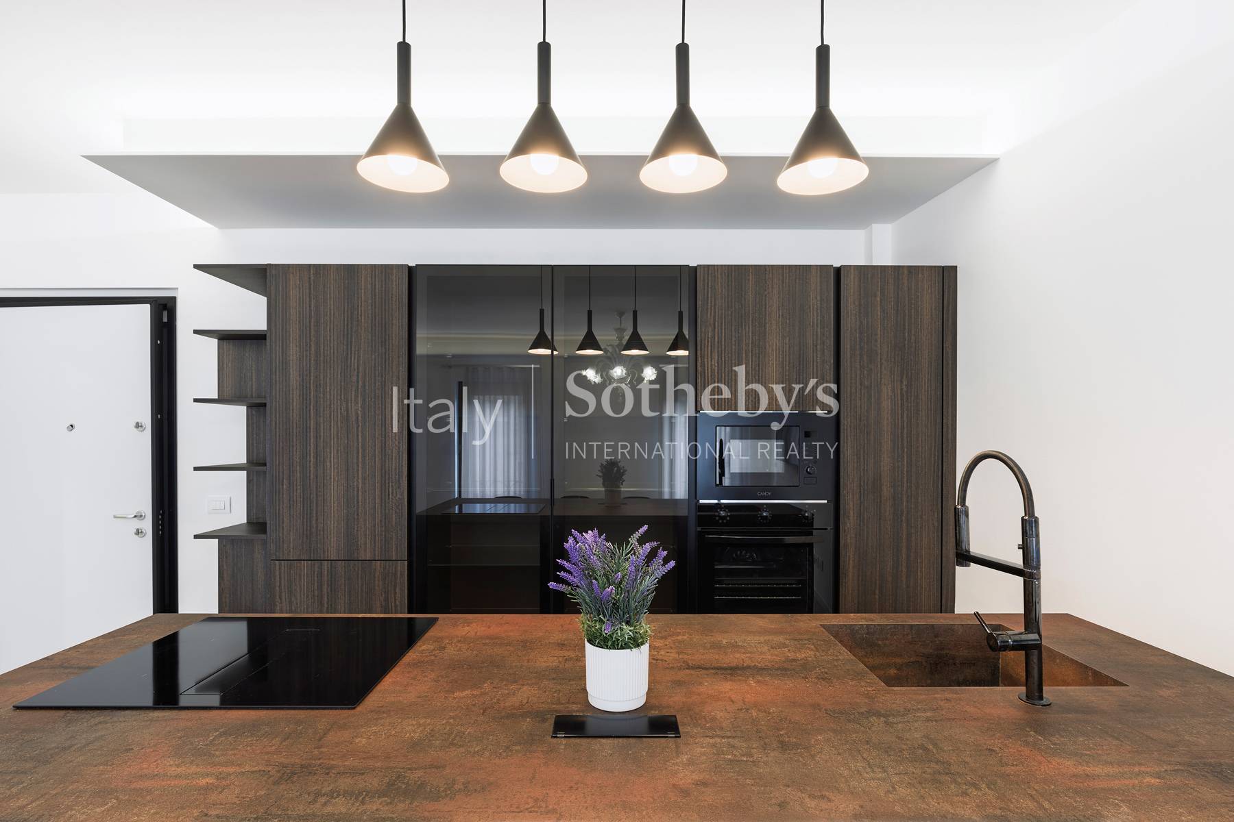  Bright renovated apartment just a few steps from the Arena - 物件實景