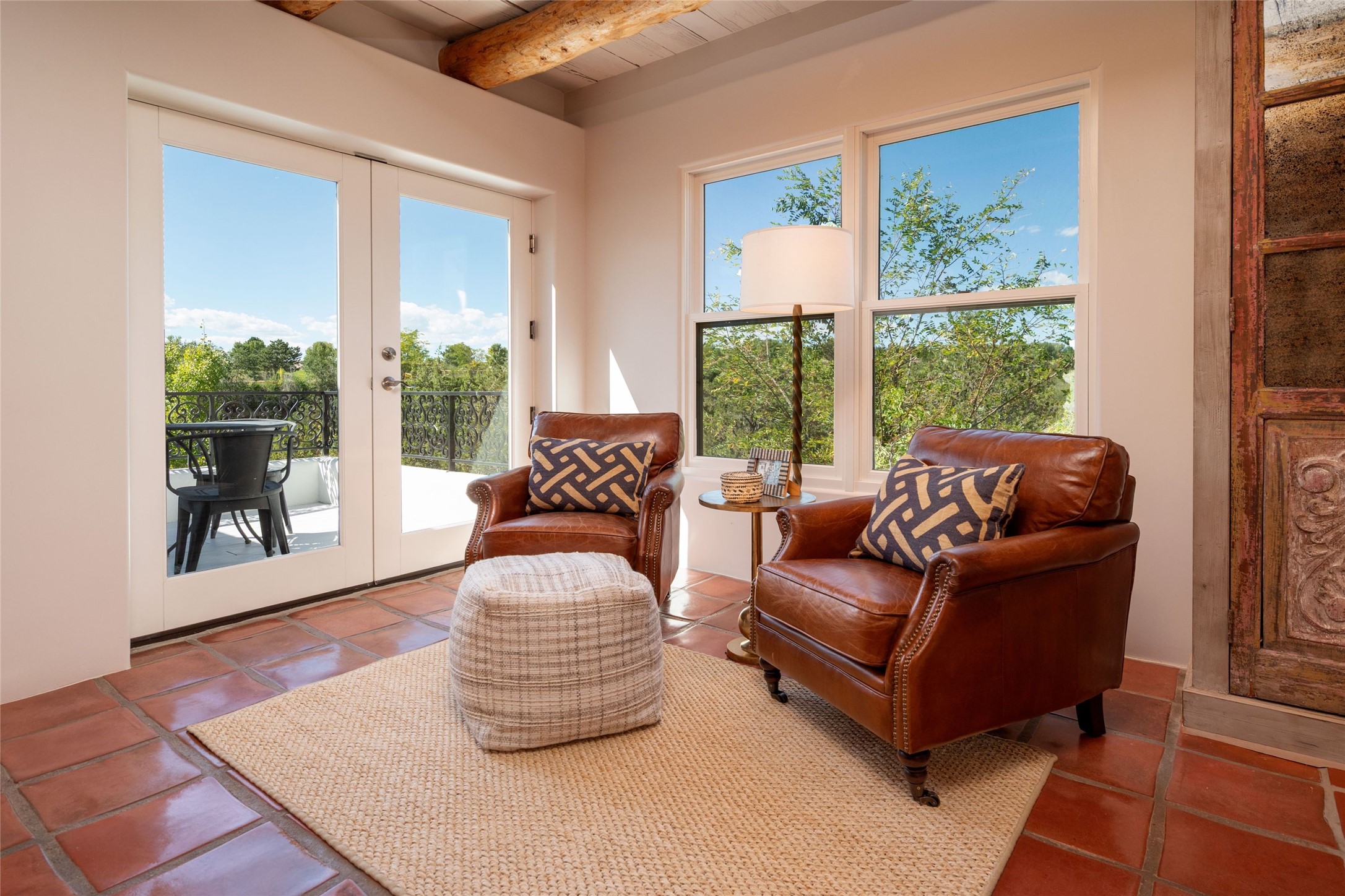  413 Los Arboles Drive - 物件實景
