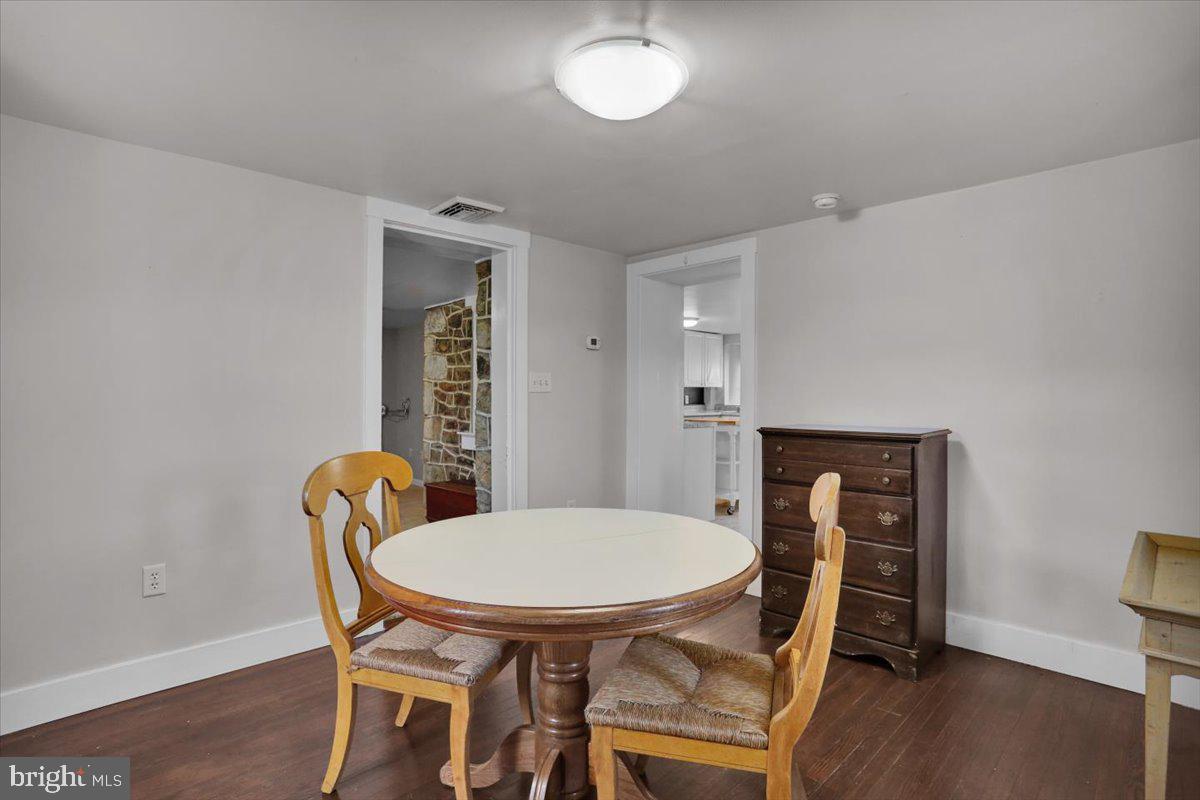 Mohrsville, Pennsylvania, 19541, United States, 4 Bedrooms Bedrooms, ,2 BathroomsBathrooms,Residential,For Sale,1827431