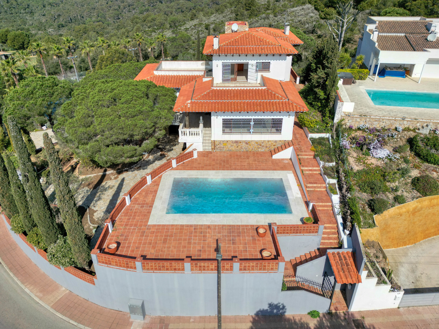  Property with charm and potential with sea and mountain views, Tamariu - 物件實景