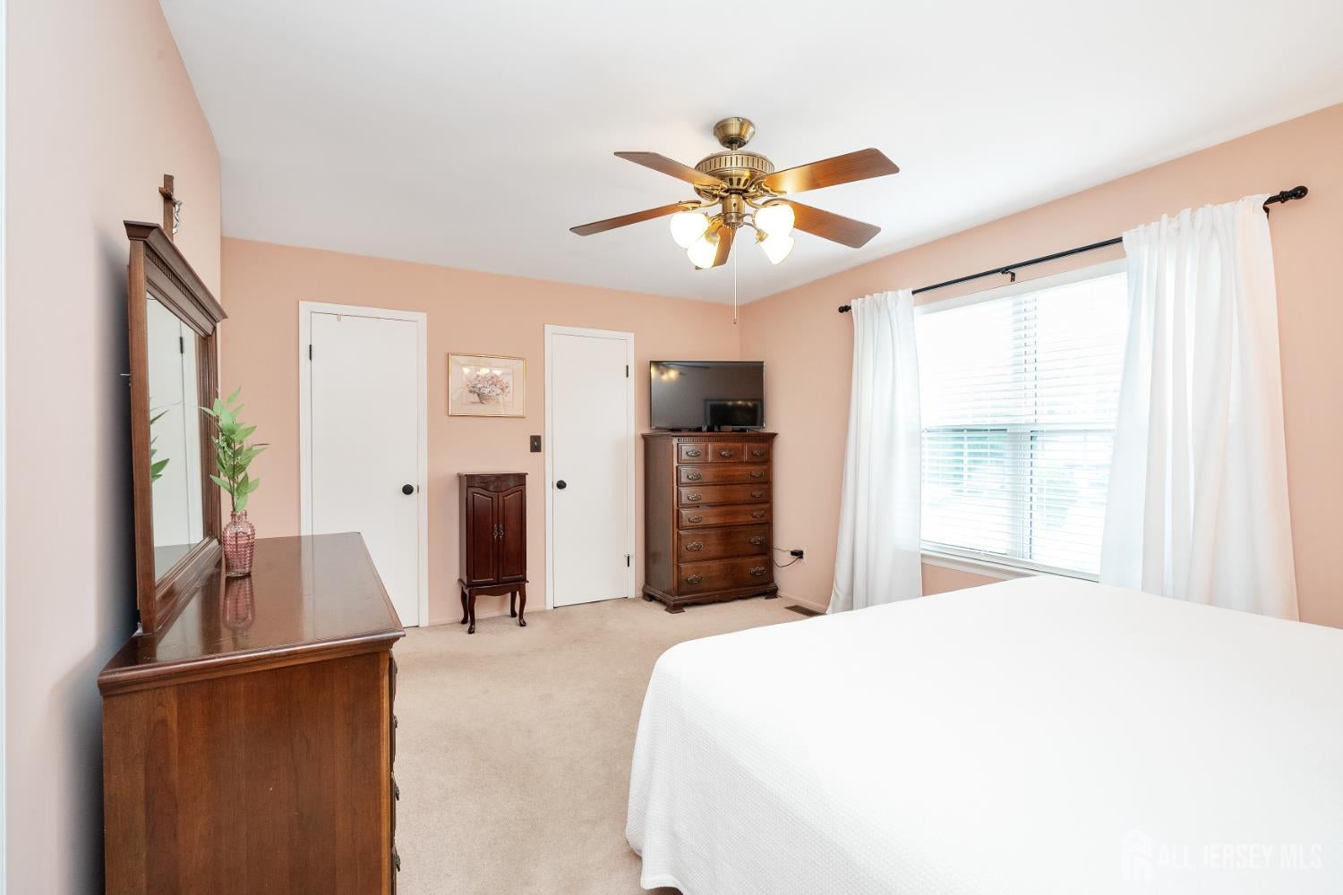 Piscataway, New Jersey, 08854, United States, 4 Bedrooms Bedrooms, ,3 BathroomsBathrooms,Residential,For Sale,1979846