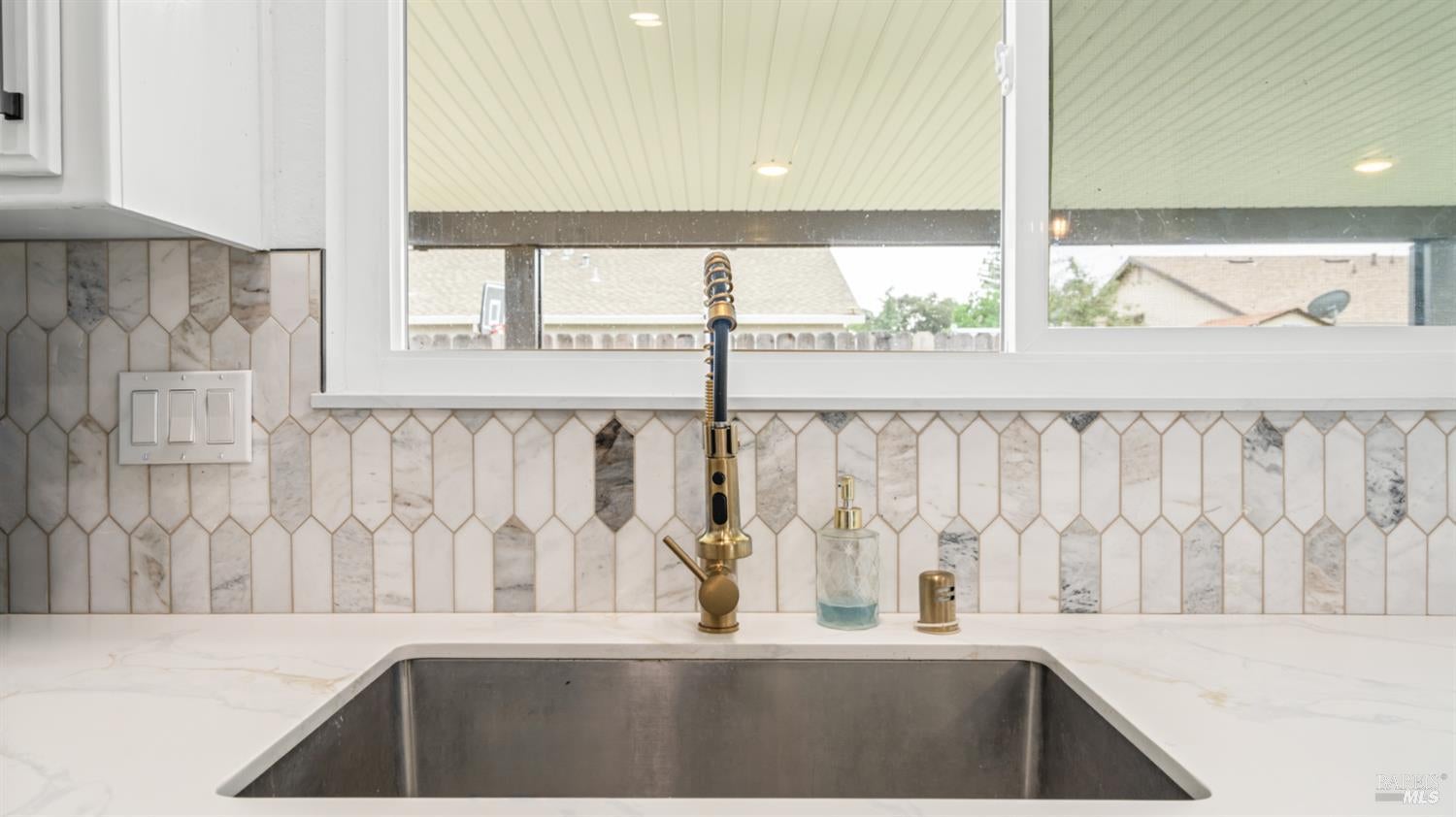 Vacaville, California, 95687, United States, 3 Bedrooms Bedrooms, ,2 BathroomsBathrooms,Residential,For Sale,1959239