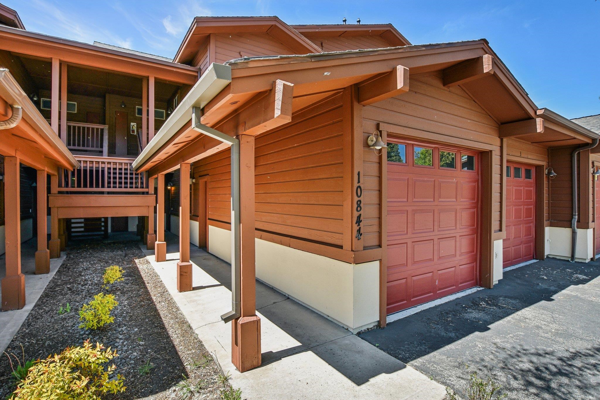 Truckee, California, 96161, United States, 2 Bedrooms Bedrooms, ,2 BathroomsBathrooms,Residential,For Sale,1838183