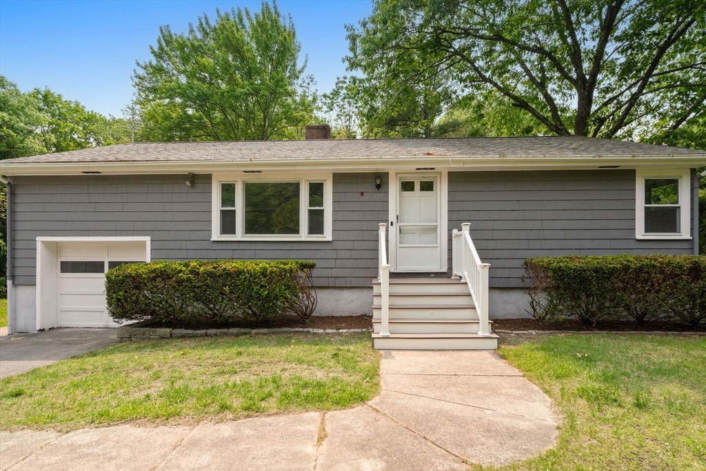 Needham, Massachusetts, 02492, United States, 3 Bedrooms Bedrooms, ,2 BathroomsBathrooms,Residential,For Sale,1847293