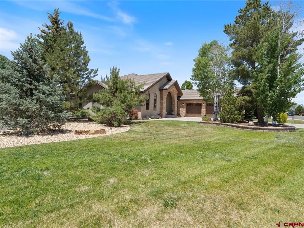 Montrose, Colorado, 81401, United States, 4 Bedrooms Bedrooms, ,3 BathroomsBathrooms,Residential,For Sale,1847638