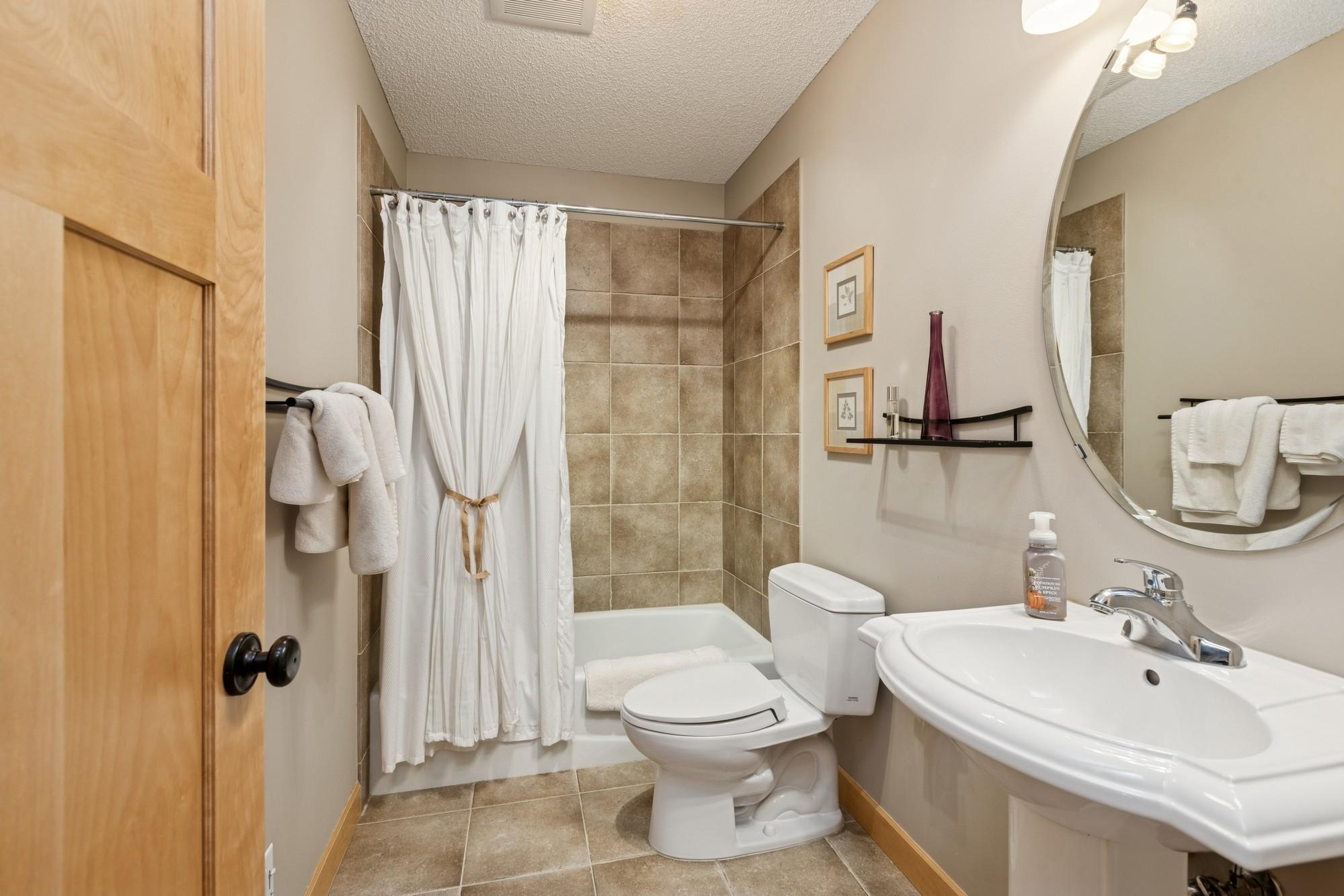 Farmington, Minnesota, 55024, United States, 4 Bedrooms Bedrooms, ,4 BathroomsBathrooms,Residential,For Sale,1849900