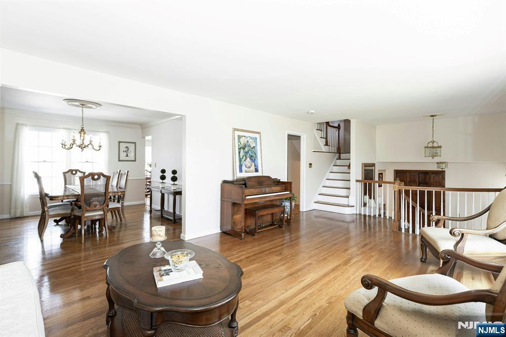 Berkeley Heights, New Jersey, 07922, United States, 6 Bedrooms Bedrooms, ,4 BathroomsBathrooms,Residential,For Sale,1838831
