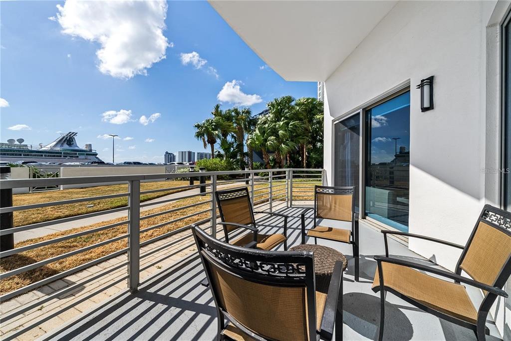 Tampa, Florida, 33602, United States, 2 Bedrooms Bedrooms, ,3 BathroomsBathrooms,Residential,For Sale,2018013