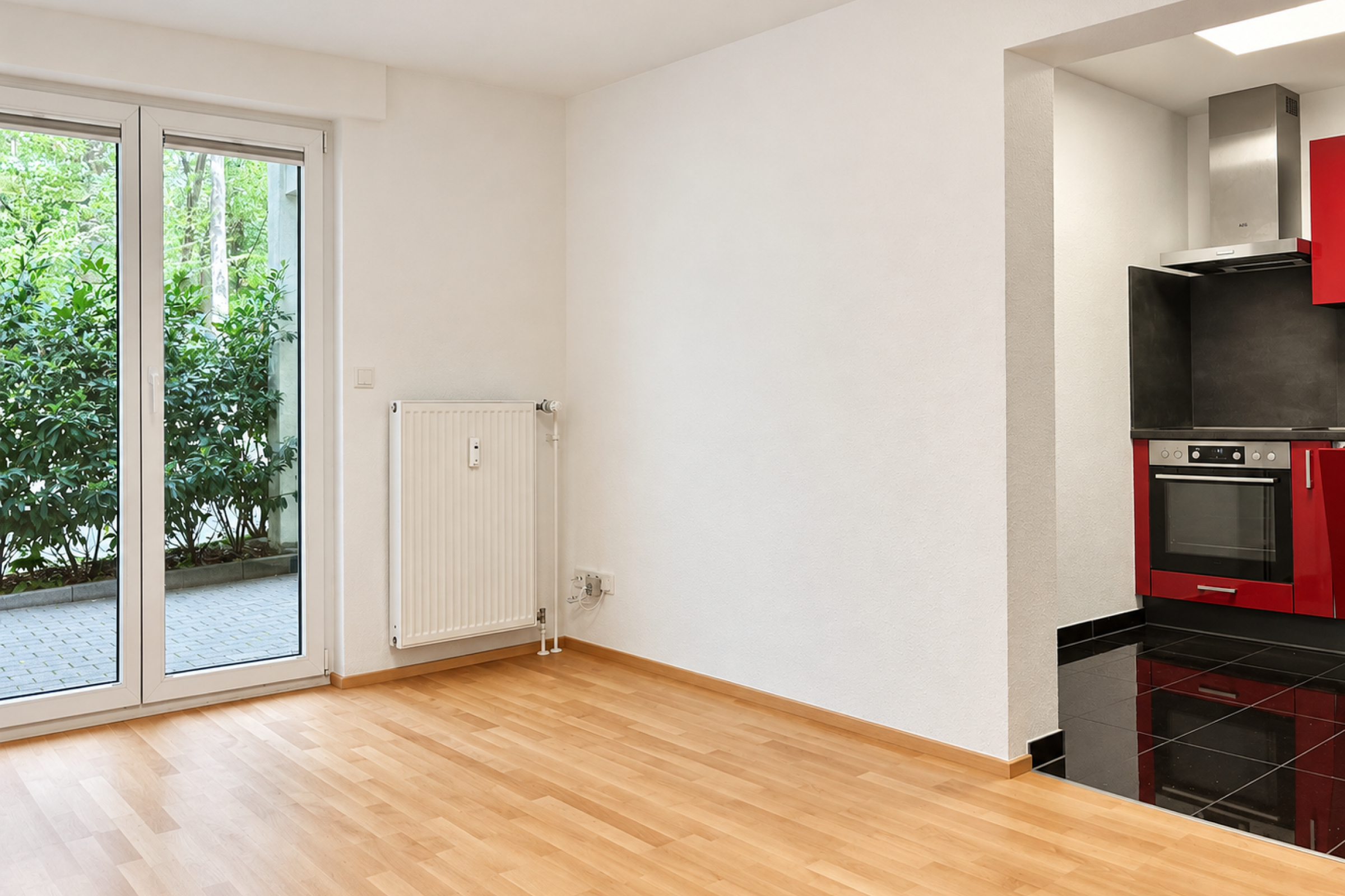  Renovated 1-Bedroom Apartment with Terrace in a Well-Maintained Complex - 物件實景