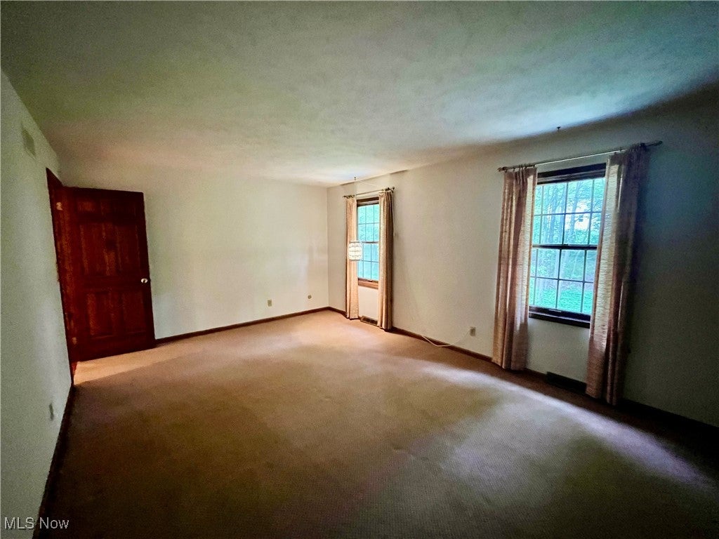 Novelty, Ohio, 44072, United States, 4 Bedrooms Bedrooms, ,3 BathroomsBathrooms,Residential,For Sale,1916255