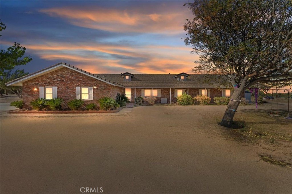 Hesperia, California, 92344, United States, 4 Bedrooms Bedrooms, ,2 BathroomsBathrooms,Residential,For Sale,1992060