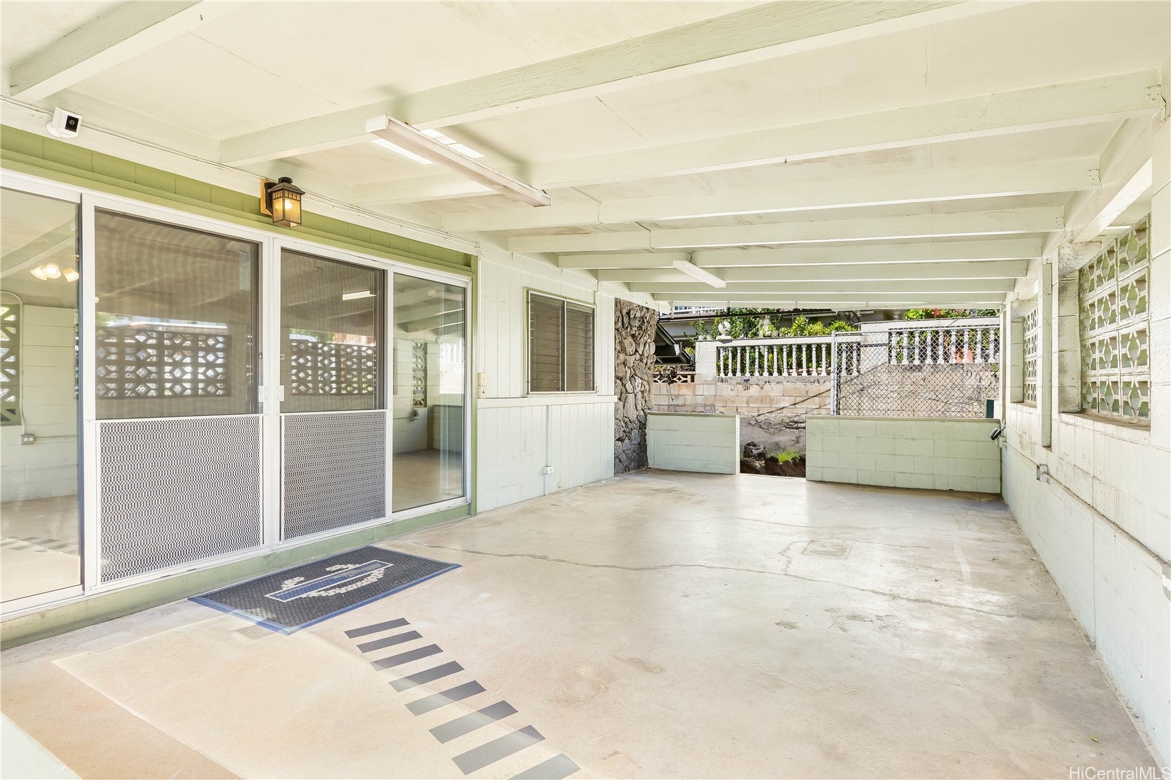 Likini St, Honolulu, HI 96818 #1