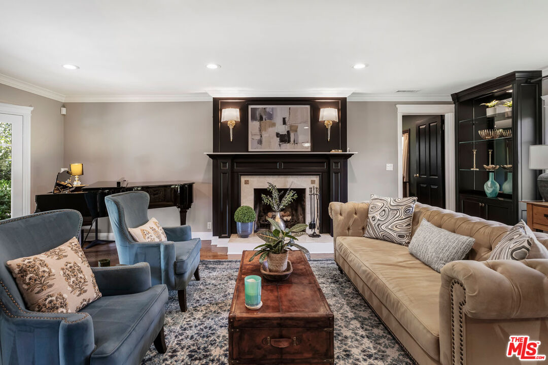 Altadena, California, 91001, United States, 4 Bedrooms Bedrooms, ,4 BathroomsBathrooms,Residential,For Sale,1992160