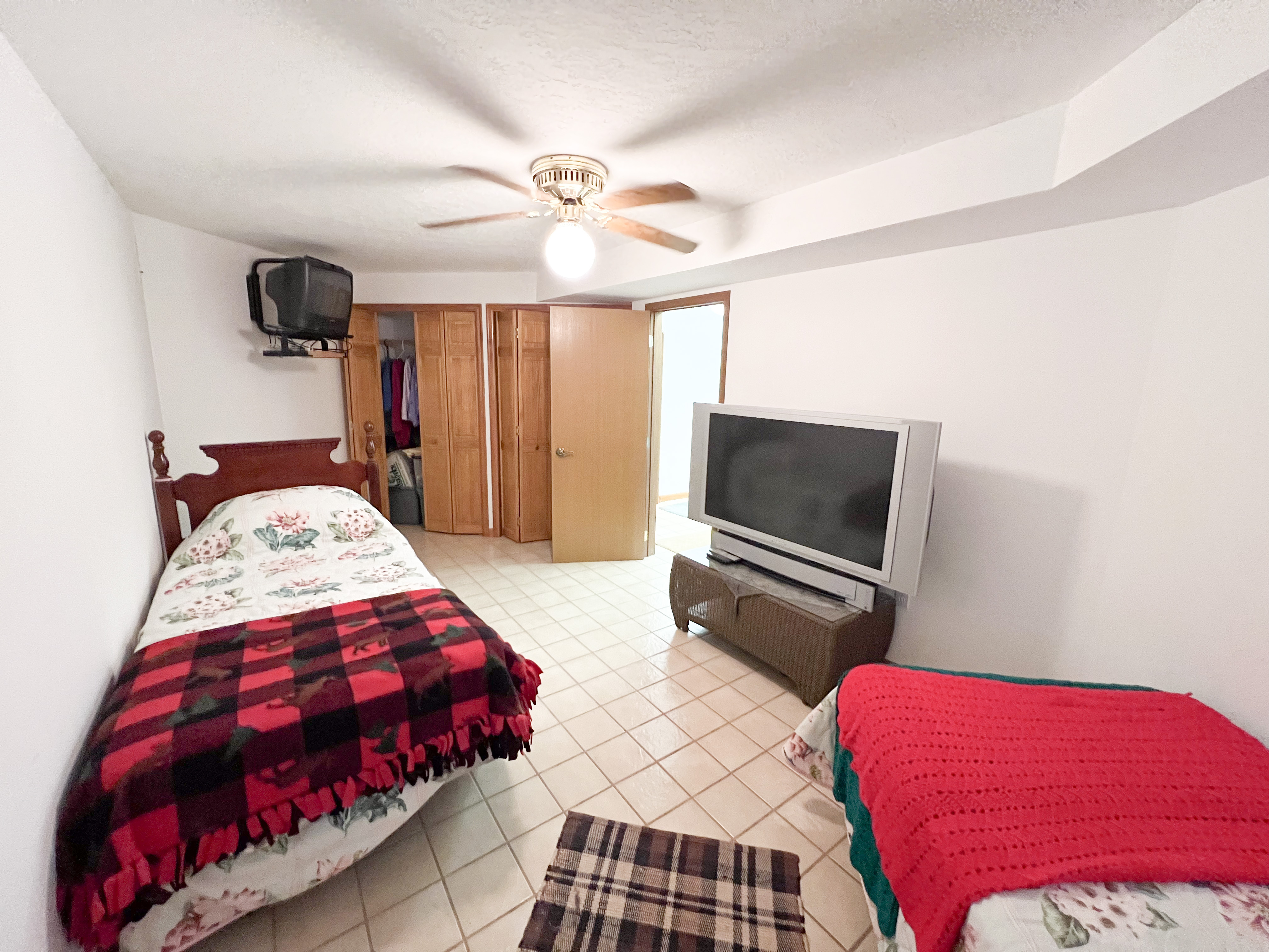 Republic, Washington, 99166, United States, 3 Bedrooms Bedrooms, ,3 BathroomsBathrooms,Residential,For Sale,1976903