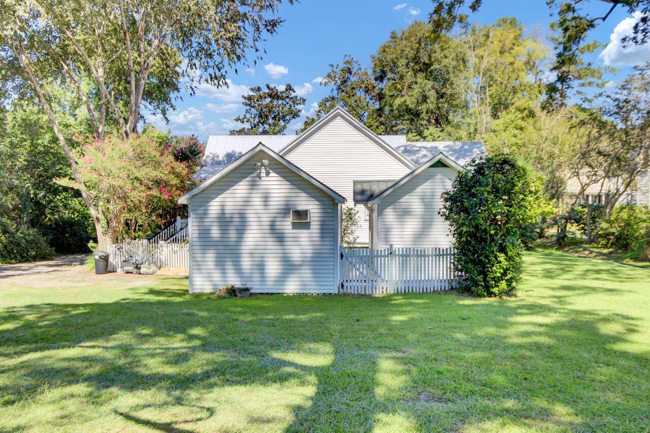 Summerville, South Carolina, 29483, United States, 3 Bedrooms Bedrooms, ,2 BathroomsBathrooms,Residential,For Sale,1938734