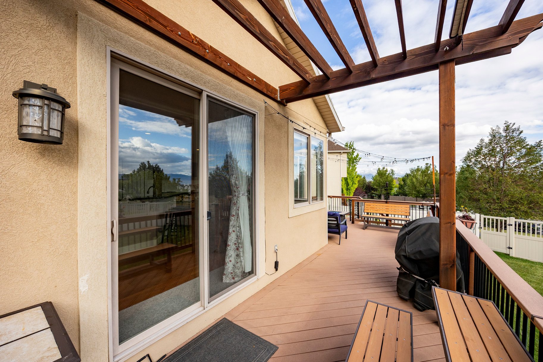  Family Home on Quiet Highland Cul-de-Sac with Incredible Views - 物件實景