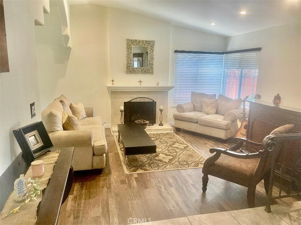 Ontario, California, 91761, United States, 4 Bedrooms Bedrooms, ,3 BathroomsBathrooms,Residential,For Sale,2009080