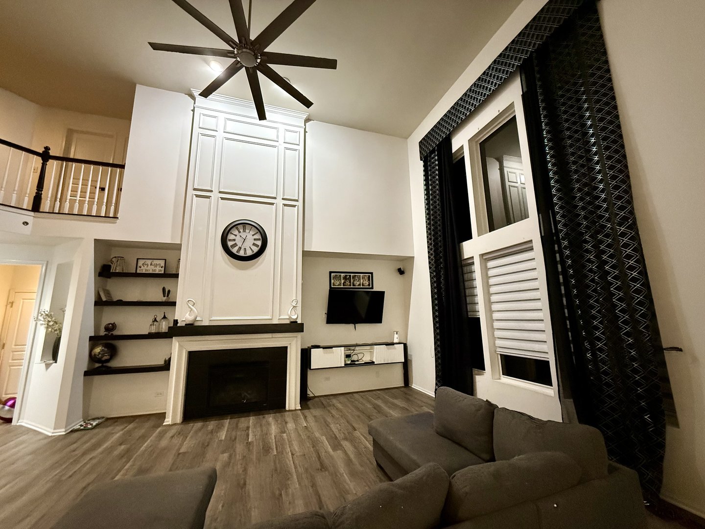 Yorkville, Illinois, 60560, United States, 4 Bedrooms Bedrooms, ,5 BathroomsBathrooms,Residential,For Sale,1991709