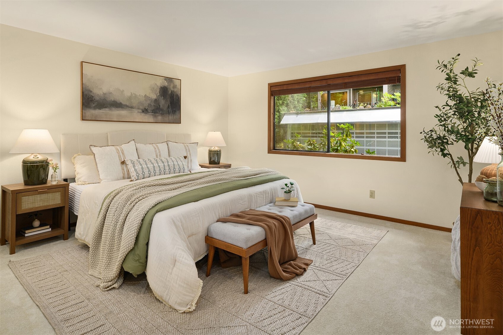 Seattle, Washington, 98109, United States, 2 Bedrooms Bedrooms, ,1 BathroomBathrooms,Residential,For Sale,1903752
