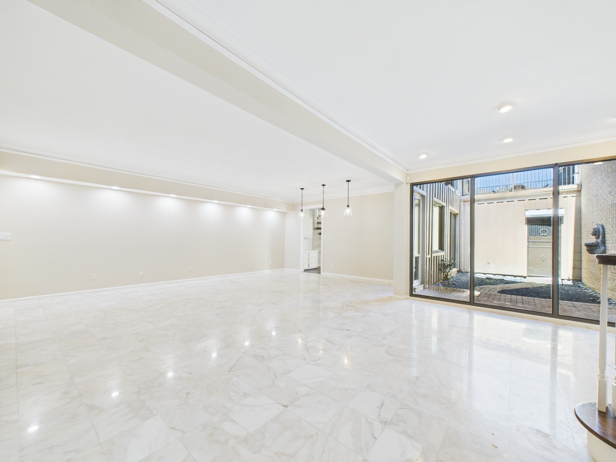 Houston, Texas, 77063, United States, 3 Bedrooms Bedrooms, ,3 BathroomsBathrooms,Residential,For Sale,1979528