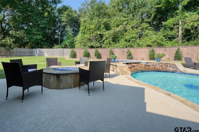 Tyler, Texas, 75706, United States, 4 Bedrooms Bedrooms, ,3 BathroomsBathrooms,Residential,For Sale,1976690