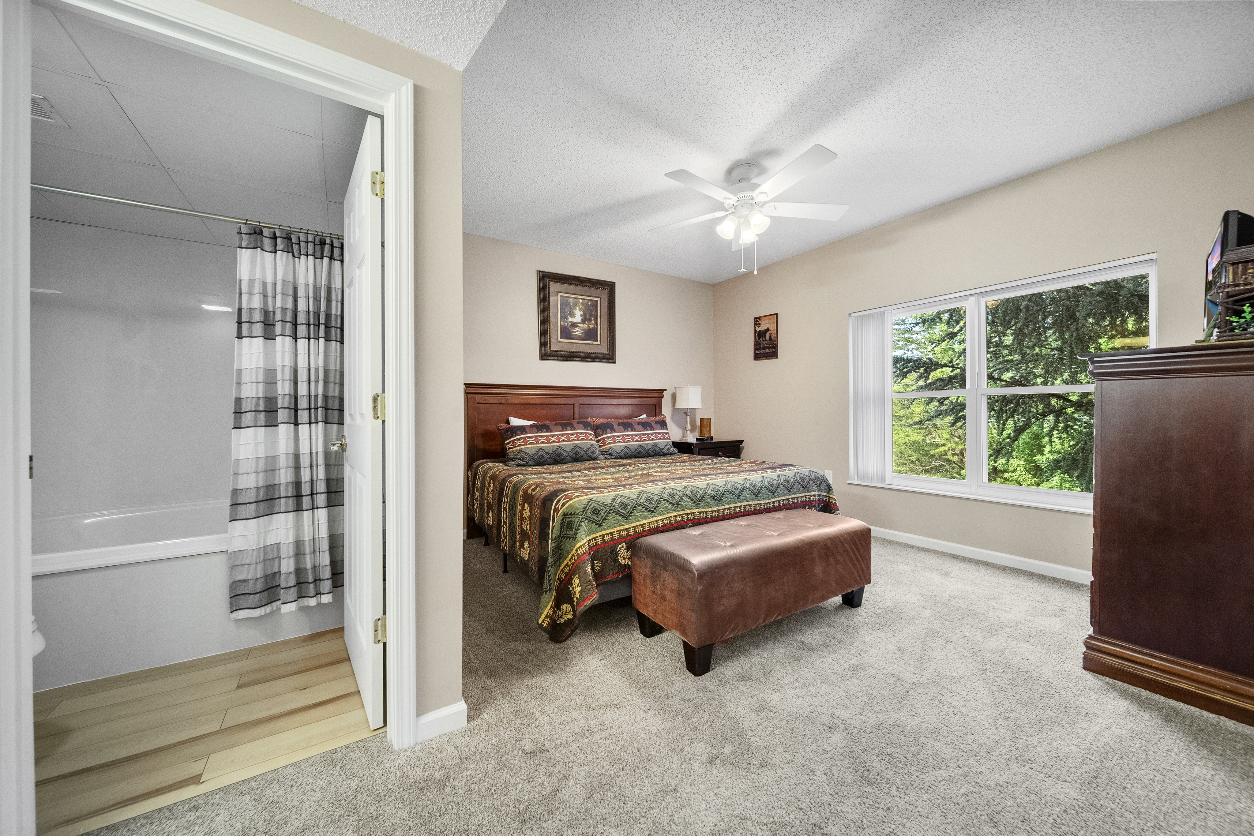 Pigeon Forge, Tennessee, 37863, United States, 4 Bedrooms Bedrooms, ,3 BathroomsBathrooms,Residential,For Sale,1923955