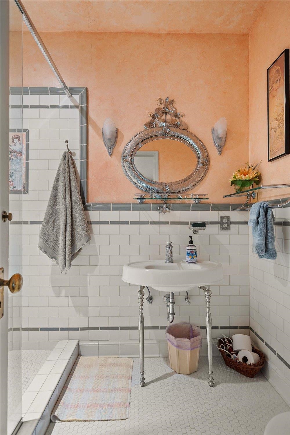 Spokane, Washington, 99201, United States, 4 Bedrooms Bedrooms, ,5 BathroomsBathrooms,Residential,For Sale,1987077