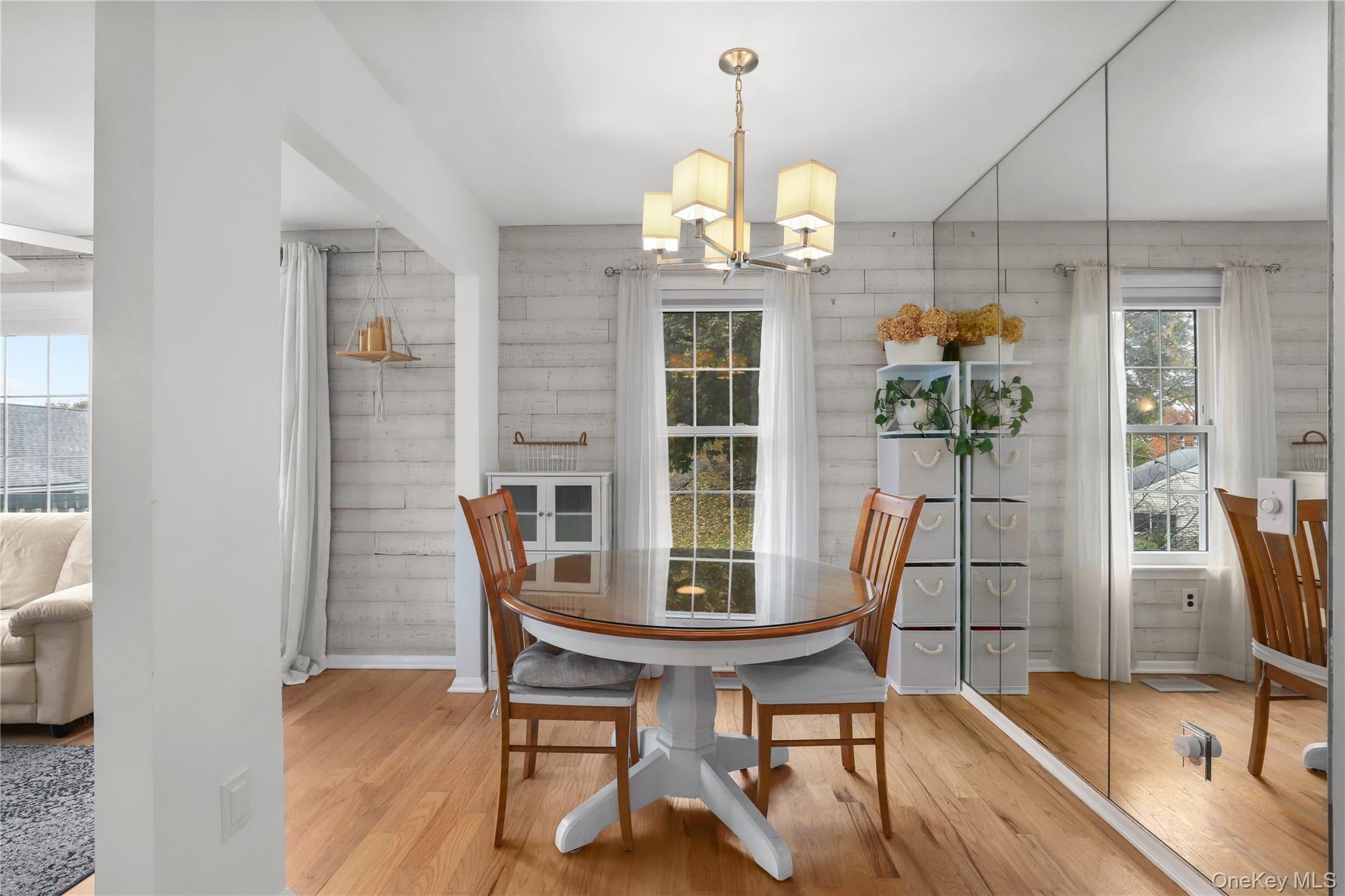 Tarrytown, New York, 10591, United States, 1 Bedroom Bedrooms, ,2 BathroomsBathrooms,Residential,For Sale,2006049