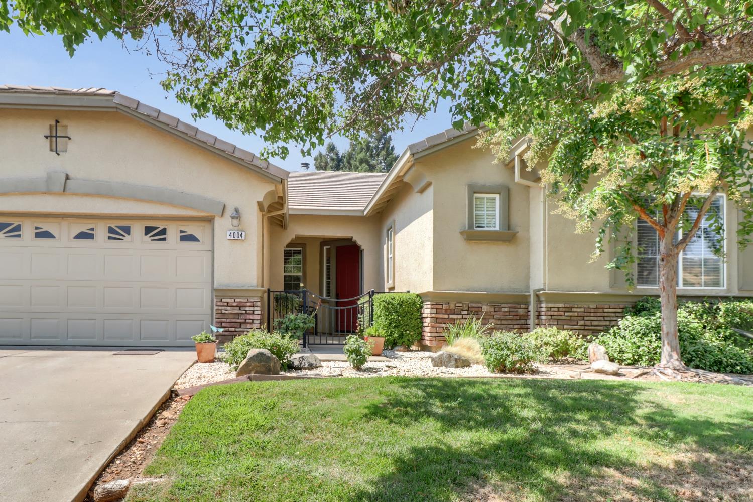El Dorado Hills, California, 95762, United States, 4 Bedrooms Bedrooms, ,2 BathroomsBathrooms,Residential,For Sale,1939955