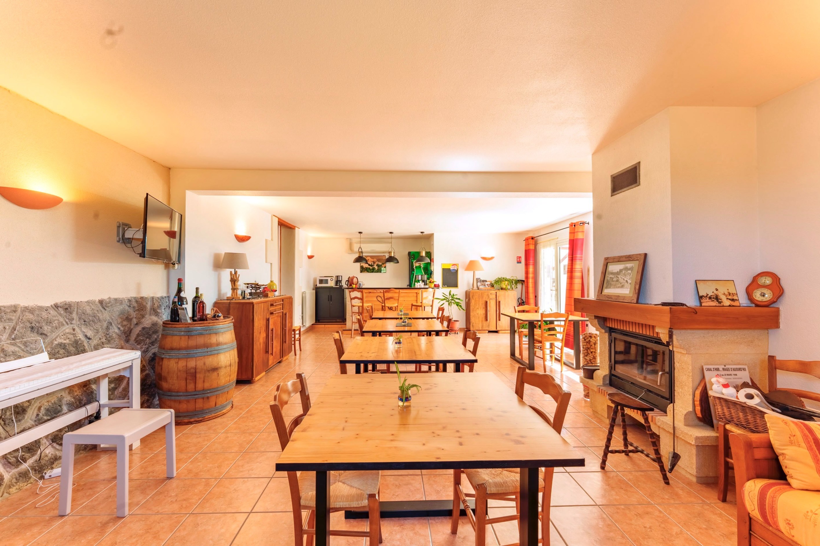  Close to the Mediterranean, a perfect family property for a tourism business... - 物件實景