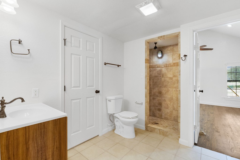 Fredericksburg, Texas, 78624, United States, 3 Bedrooms Bedrooms, ,3 BathroomsBathrooms,Residential,For Sale,1943350