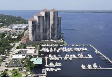 Fort Myers, Florida, 33901, United States, 3 Bedrooms Bedrooms, ,2 BathroomsBathrooms,Residential,For Sale,2037285