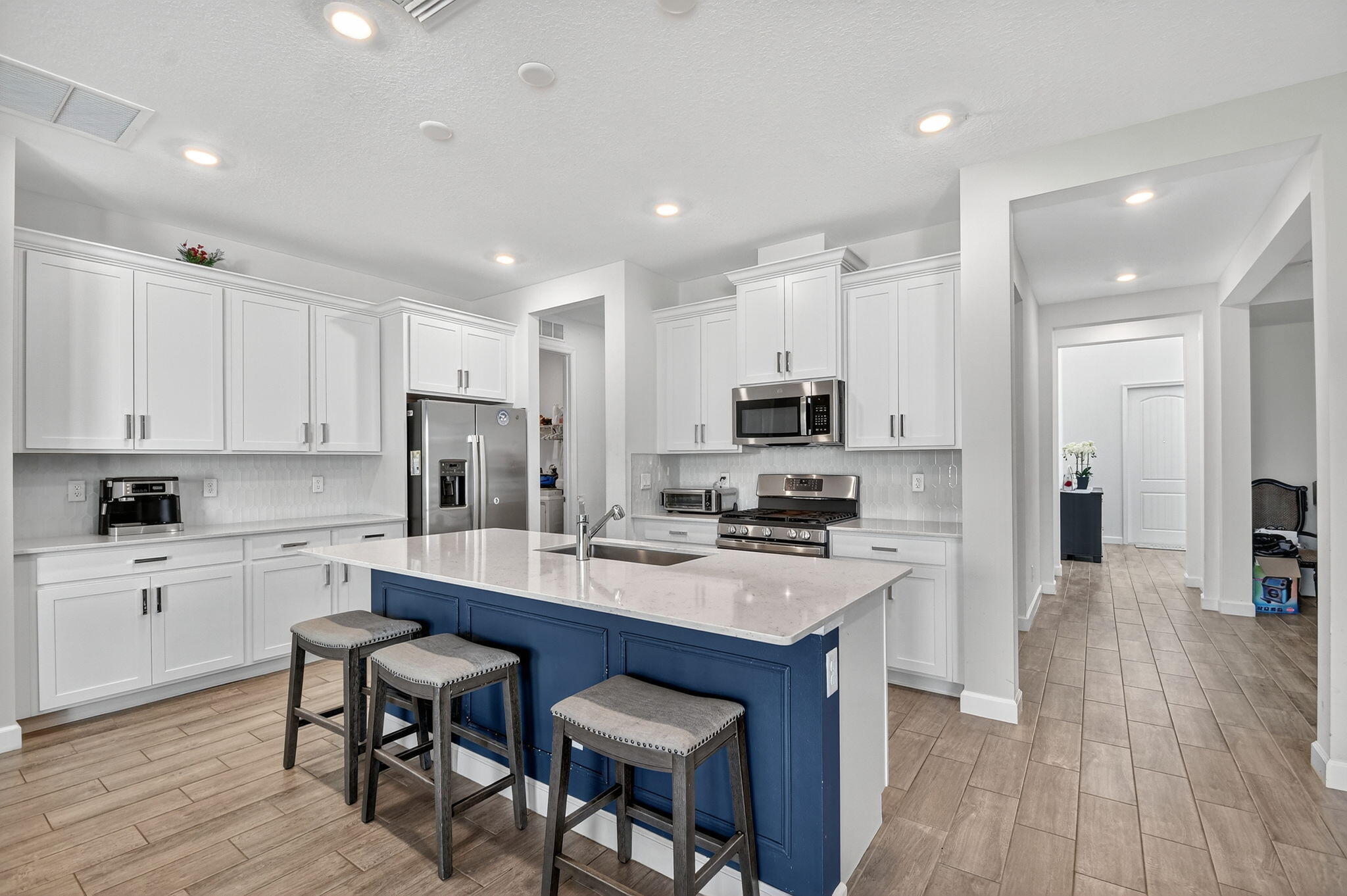 Loxahatchee, Florida, 33470, United States, 5 Bedrooms Bedrooms, ,4 BathroomsBathrooms,Residential,For Sale,1988065