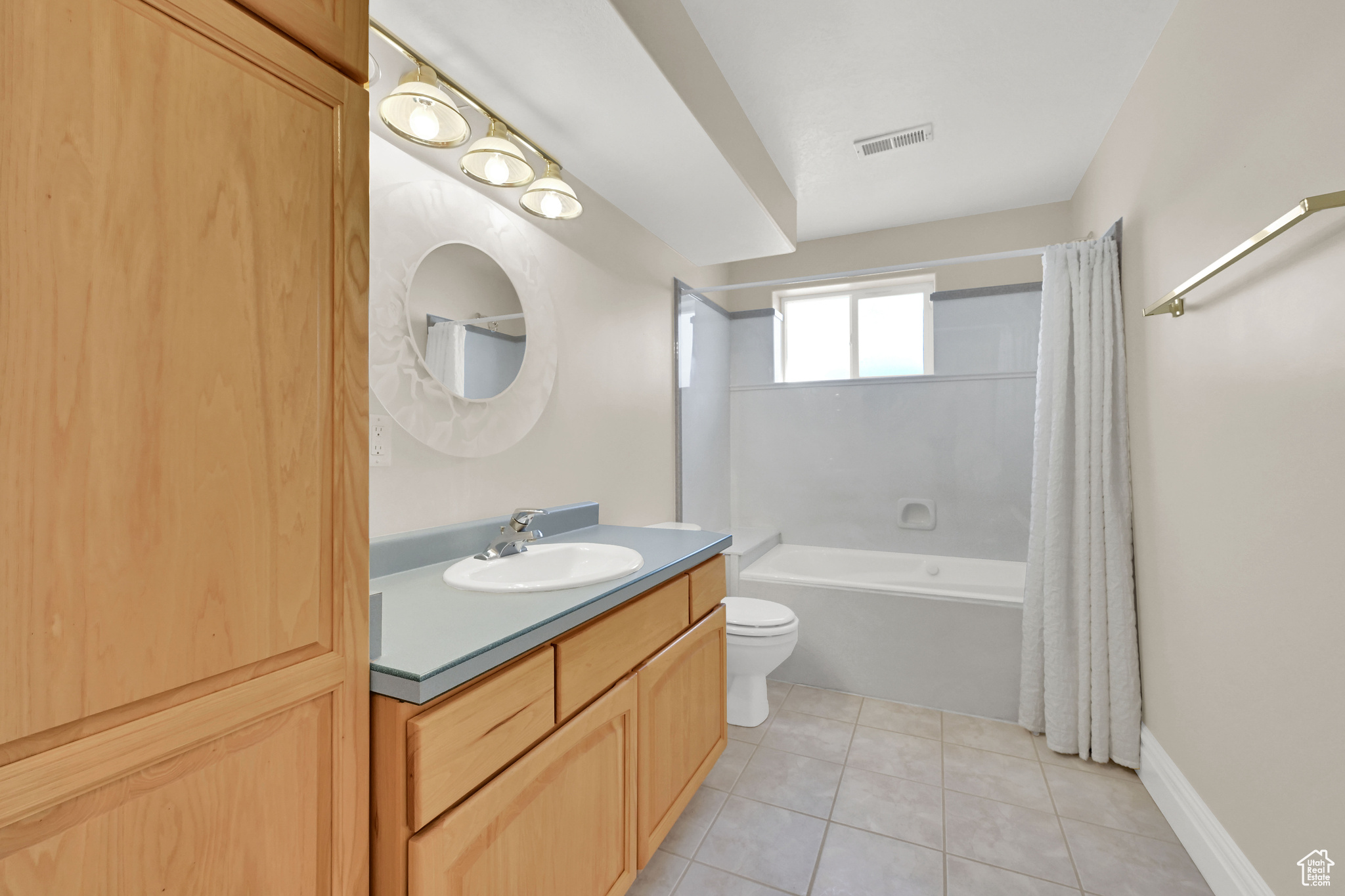 Hyrum, Utah, 84319, United States, 5 Bedrooms Bedrooms, ,3 BathroomsBathrooms,Residential,For Sale,1729547