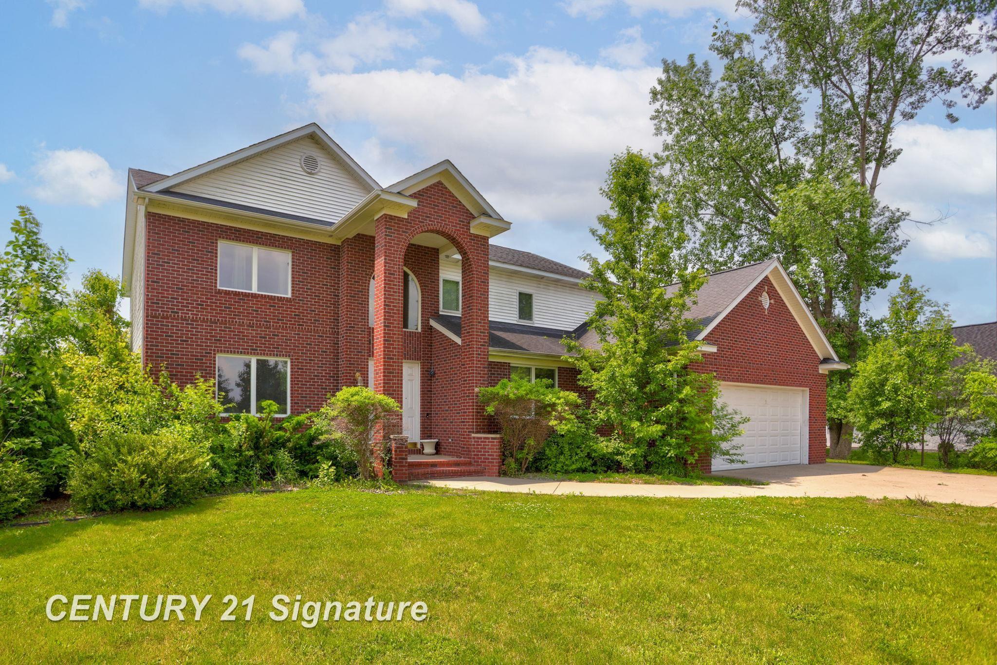 Saginaw, Michigan, 48603, United States, 4 Bedrooms Bedrooms, ,4 BathroomsBathrooms,Residential,For Sale,1920670