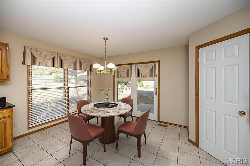 Chesterfield, Missouri, 63005, United States, 4 Bedrooms Bedrooms, ,3 BathroomsBathrooms,Residential,For Sale,1989616