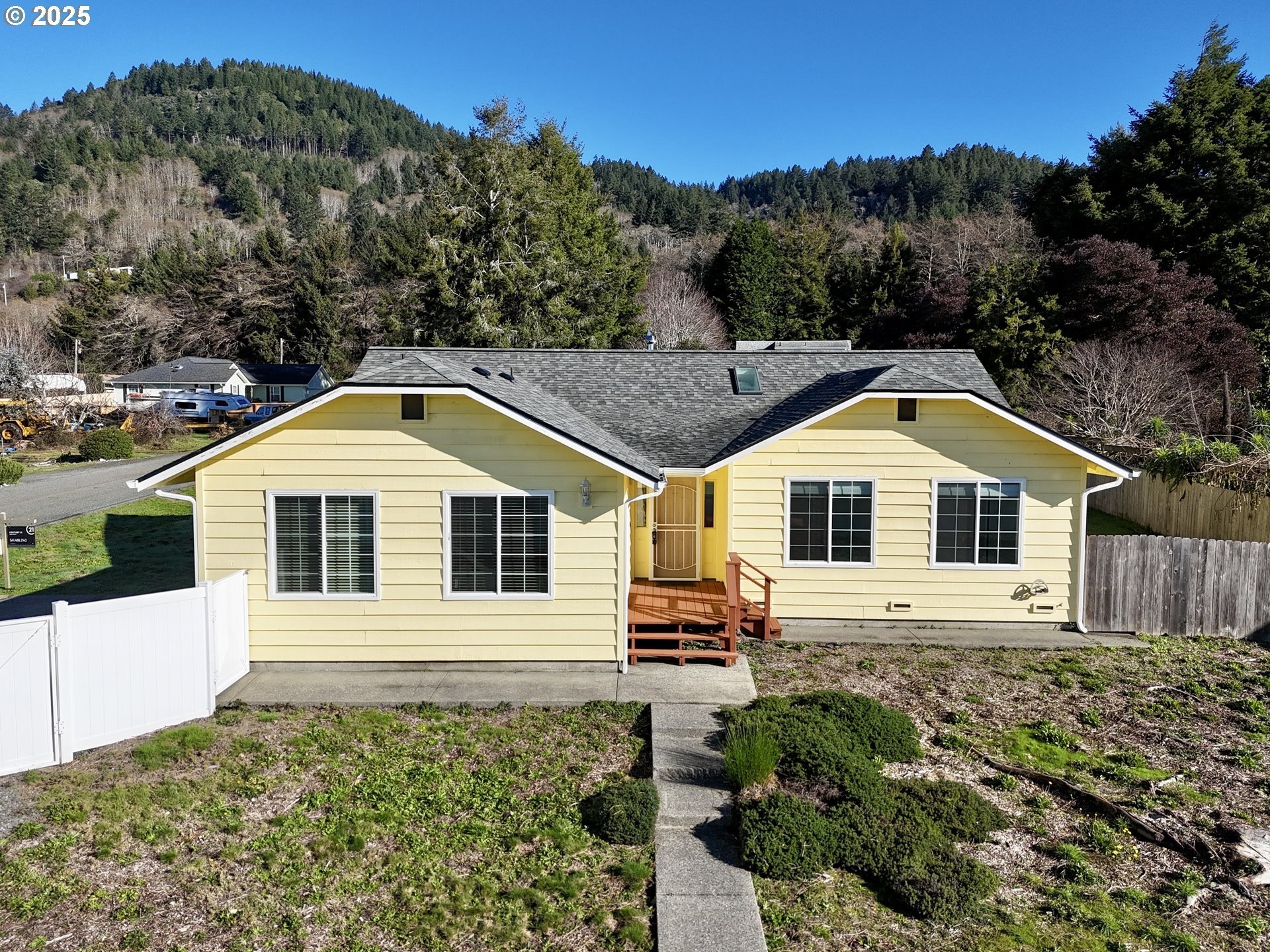 Brookings, Oregon, 97415, United States, 3 Bedrooms Bedrooms, ,2 BathroomsBathrooms,Residential,For Sale,1935920