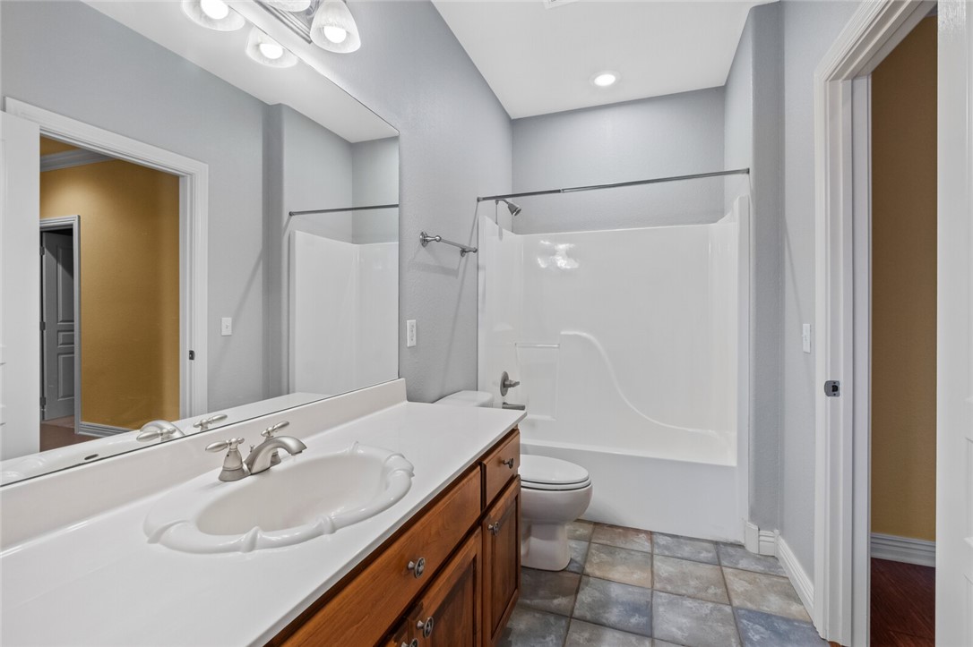 Bentonville, Arkansas, 72712, United States, 4 Bedrooms Bedrooms, ,4 BathroomsBathrooms,Residential,For Sale,1805614